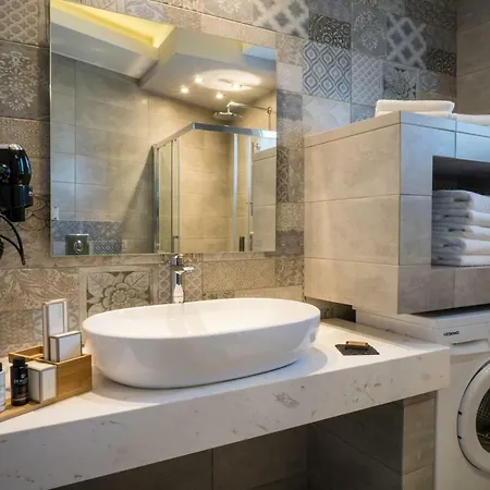 Talos Luxury Aparthotel